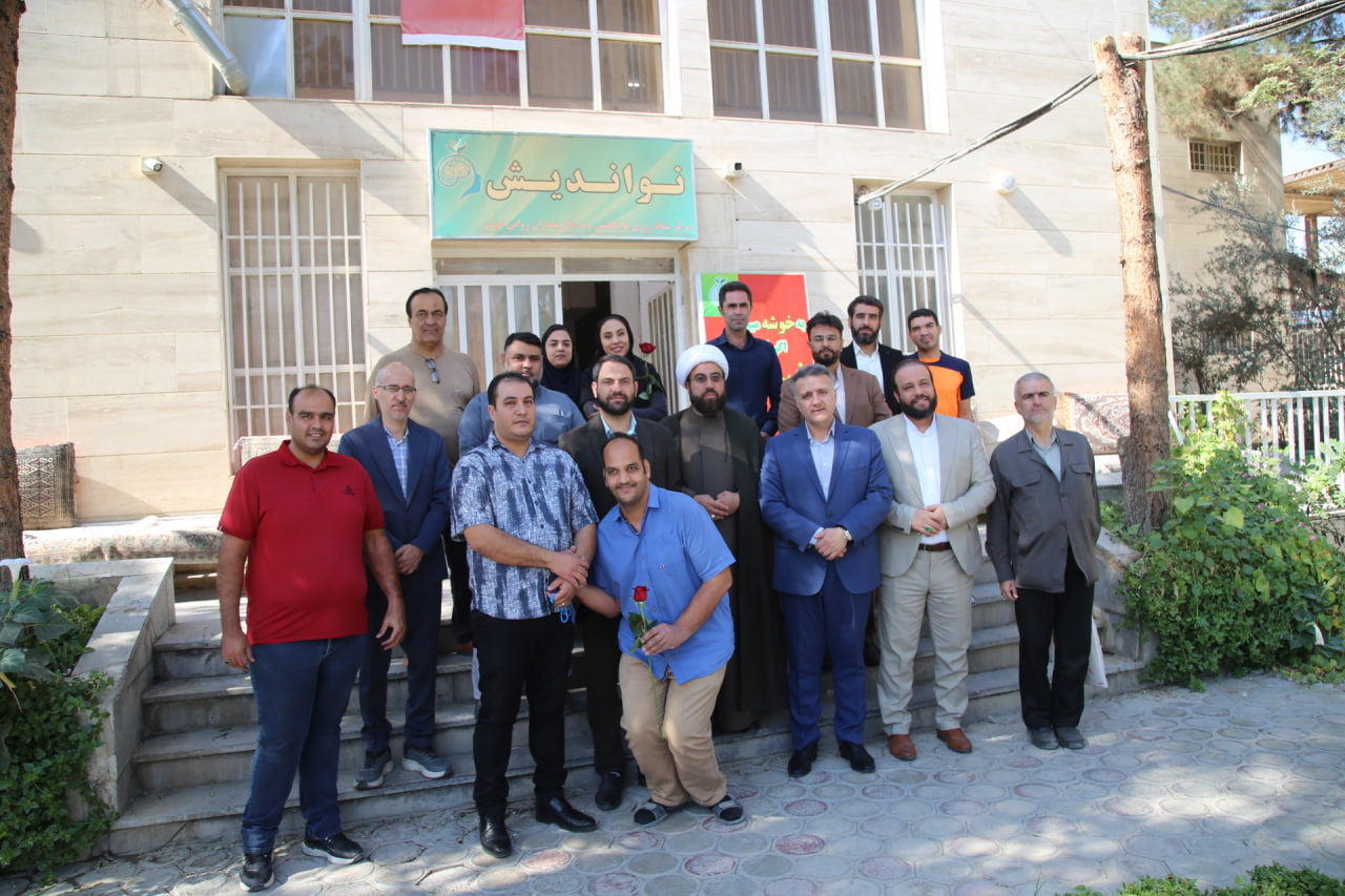 تجلیل از پرستاران شاغل در مراکز درمانی شهرک واوان