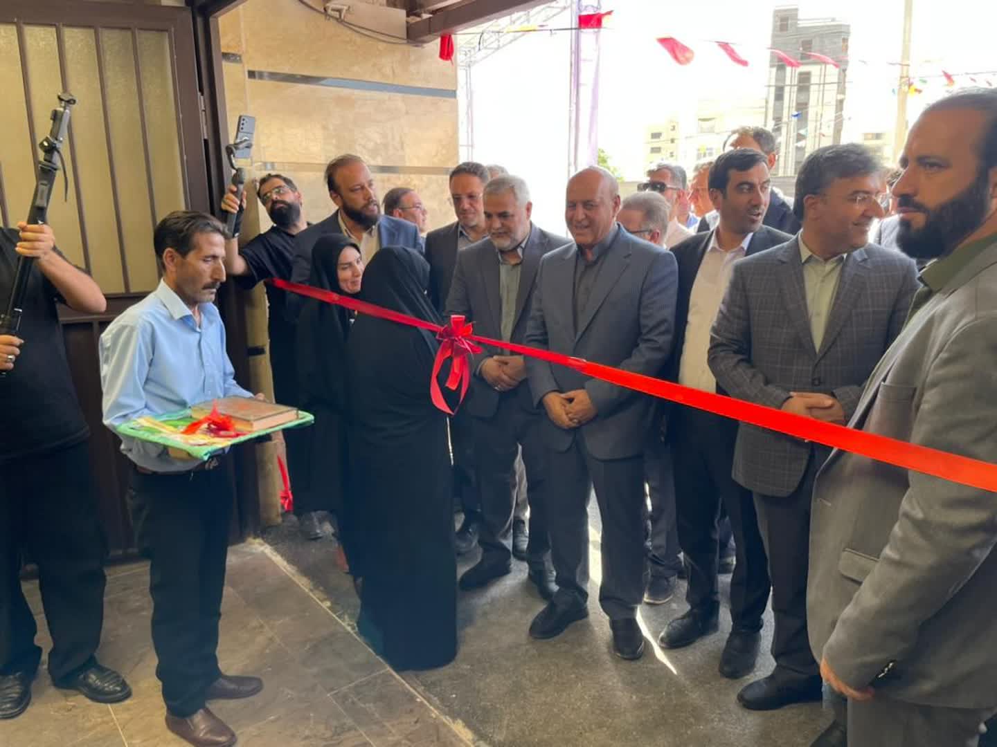 افتتاح سالن ورزشی چند منظوره شهدای جنگ رمضان در شهرک واوان با حضور معاون استاندار تهران