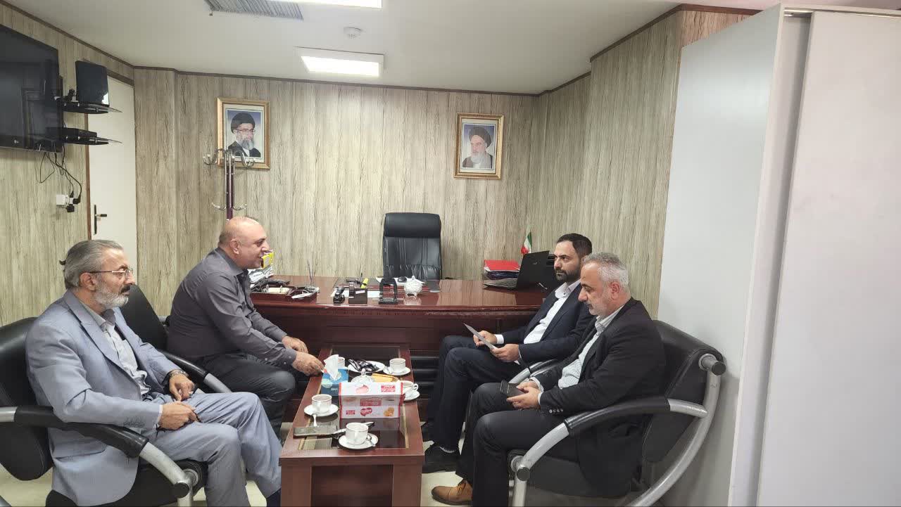تداوم نهضت آسفالت در اسلامشهر با جذب 1400 تن قیر/ رویکرد محله&zwnj;محور شورای ششم در توسعه زیرساخت&zwnj;ها