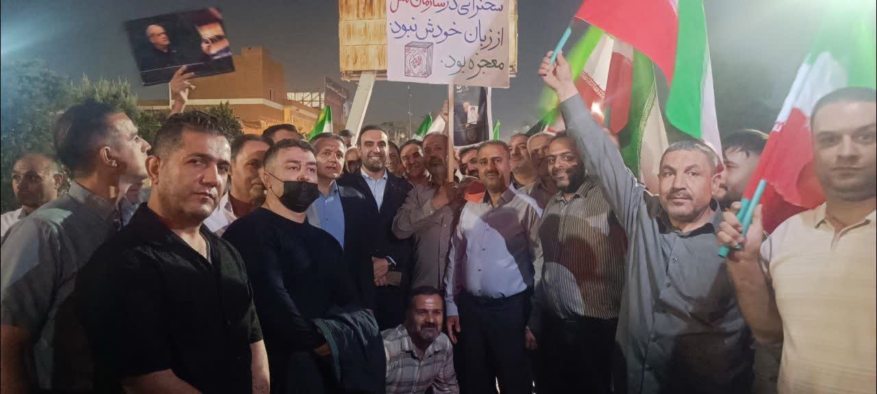 حضور شهردار و کارکنان شهرداری اسلامشهر در مراسم استقبال از رئیس&zwnj;جمهور در فرودگاه مهرآباد