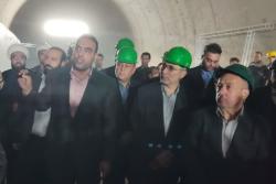 بازدید معاون عمرانی وزیر کشور از عملیات ریل گذاری پروژه متروی اسلامشهر