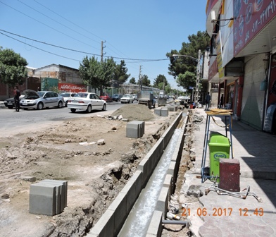 اجرای عملیات تخریب و جدولگذاری خیابان امام حسن مجتبی در منطقه یک
