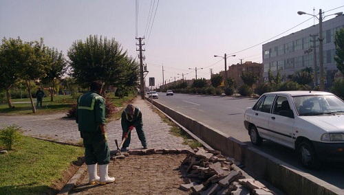 اجرای عملیات نوسازی سنگفرش پیاده رو پارک مهستان