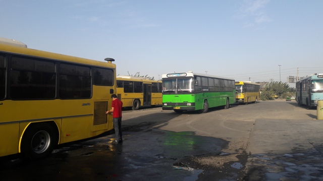 شستشوی اتوبوس های اعزامی به مرز مهران