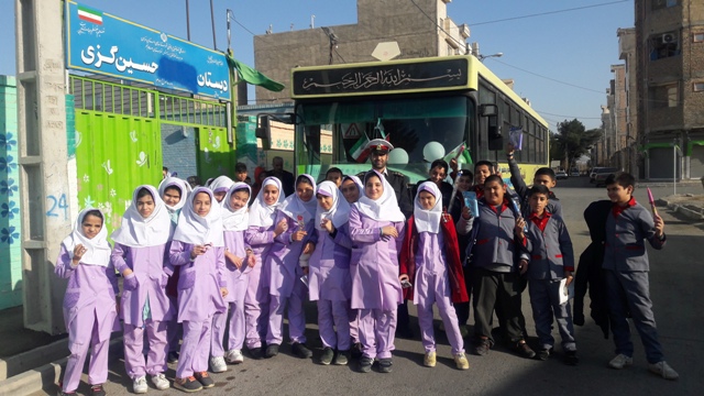 آموزش فرهنگ ترافیک به دانش‌آموزان دبستان پسرانه حسین گزی روستای بهرام آباد