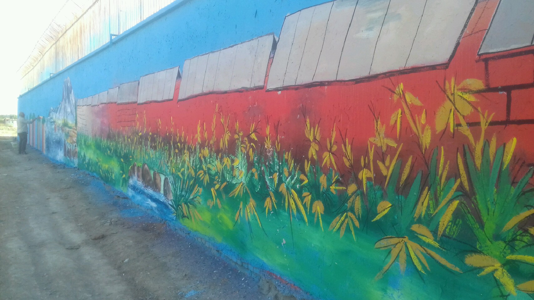 رنگ‌آمیزی و طراحی دیوارهای شهرک امام حسین با قوت بیشتری ادامه خواهد داشت.