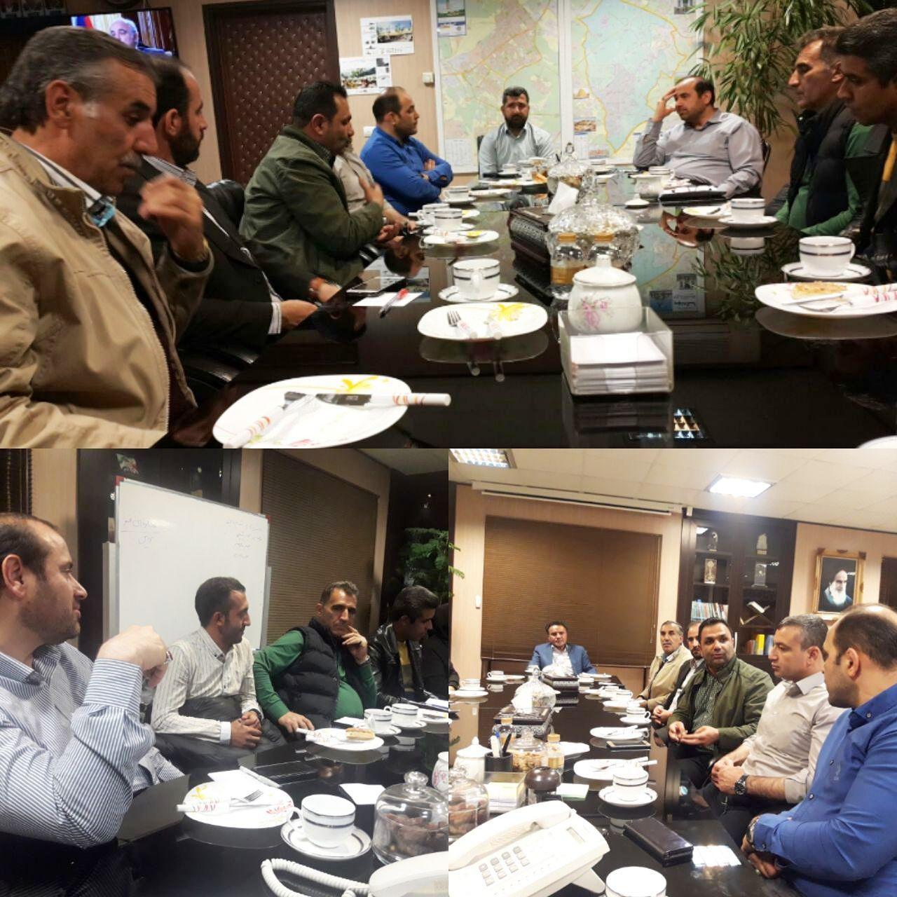 شهرداری برای کمک به فوتبال اسلامشهر آستین بالا زد / دیدار با هیات فوتبال در دفتر شهردار