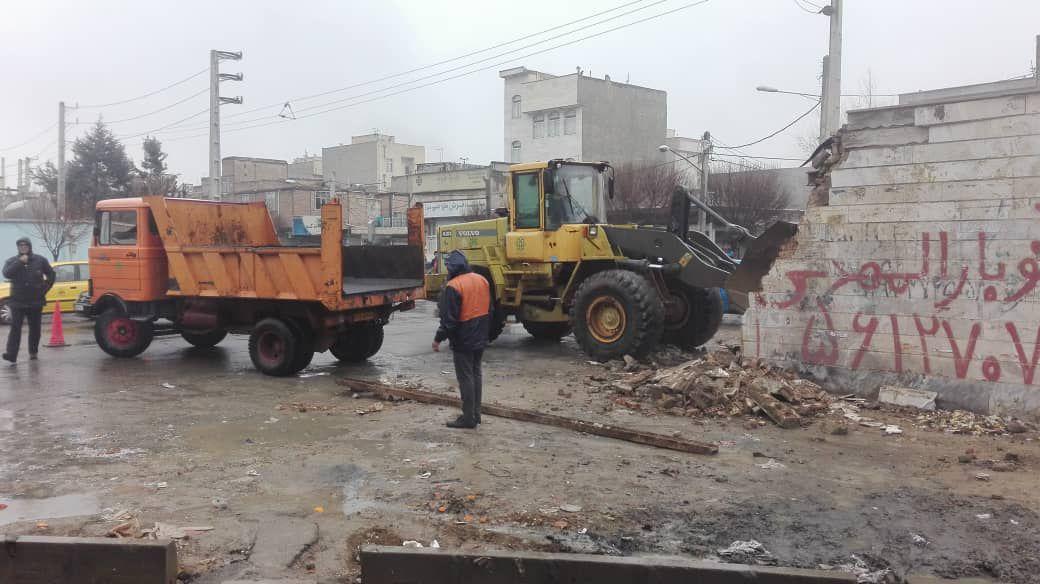 تداوم عملیات تعریض خیابان ابوترابی در منطقه دو