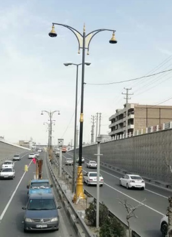 نصب پایه چراغهای جدید در بلوار بسیج اسلامشهر