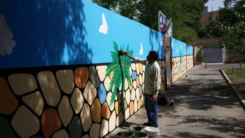 افزایش زیبایی بصری در شهرک واوان، با نقاشی و رنگ آمیزی دیوارها