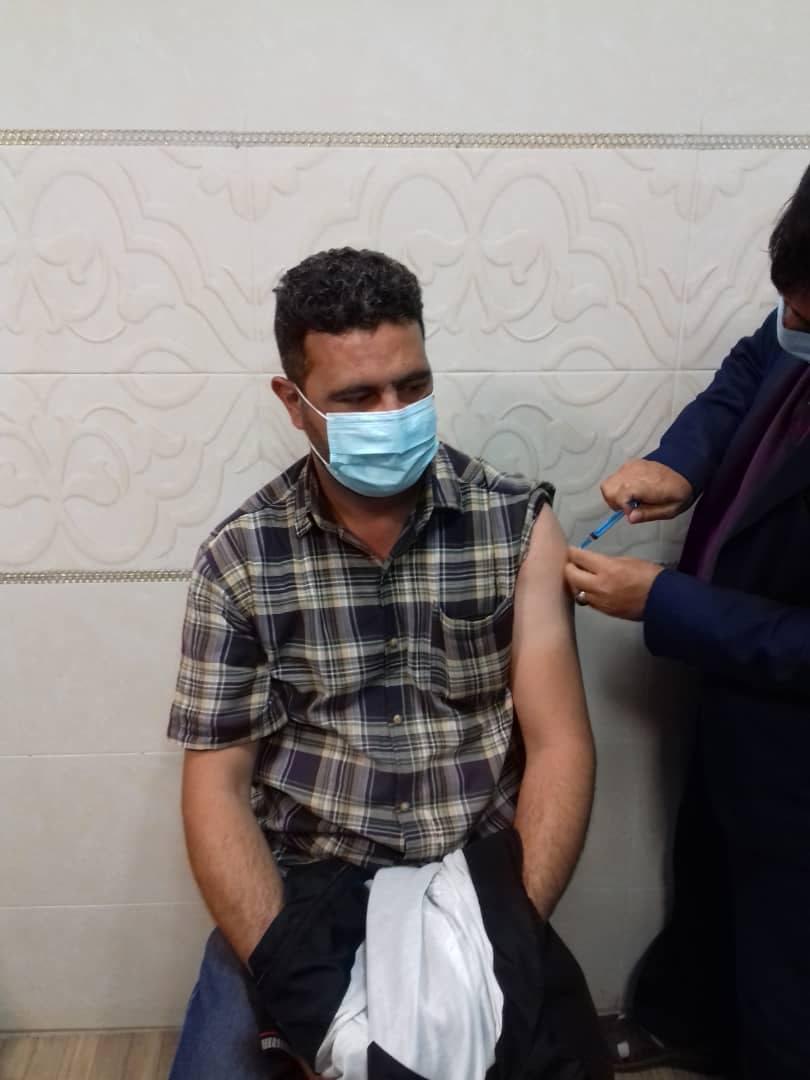 آغاز واکسیناسیون کارکنان سازمان آرامستان ها در برابر ویروس کرونا