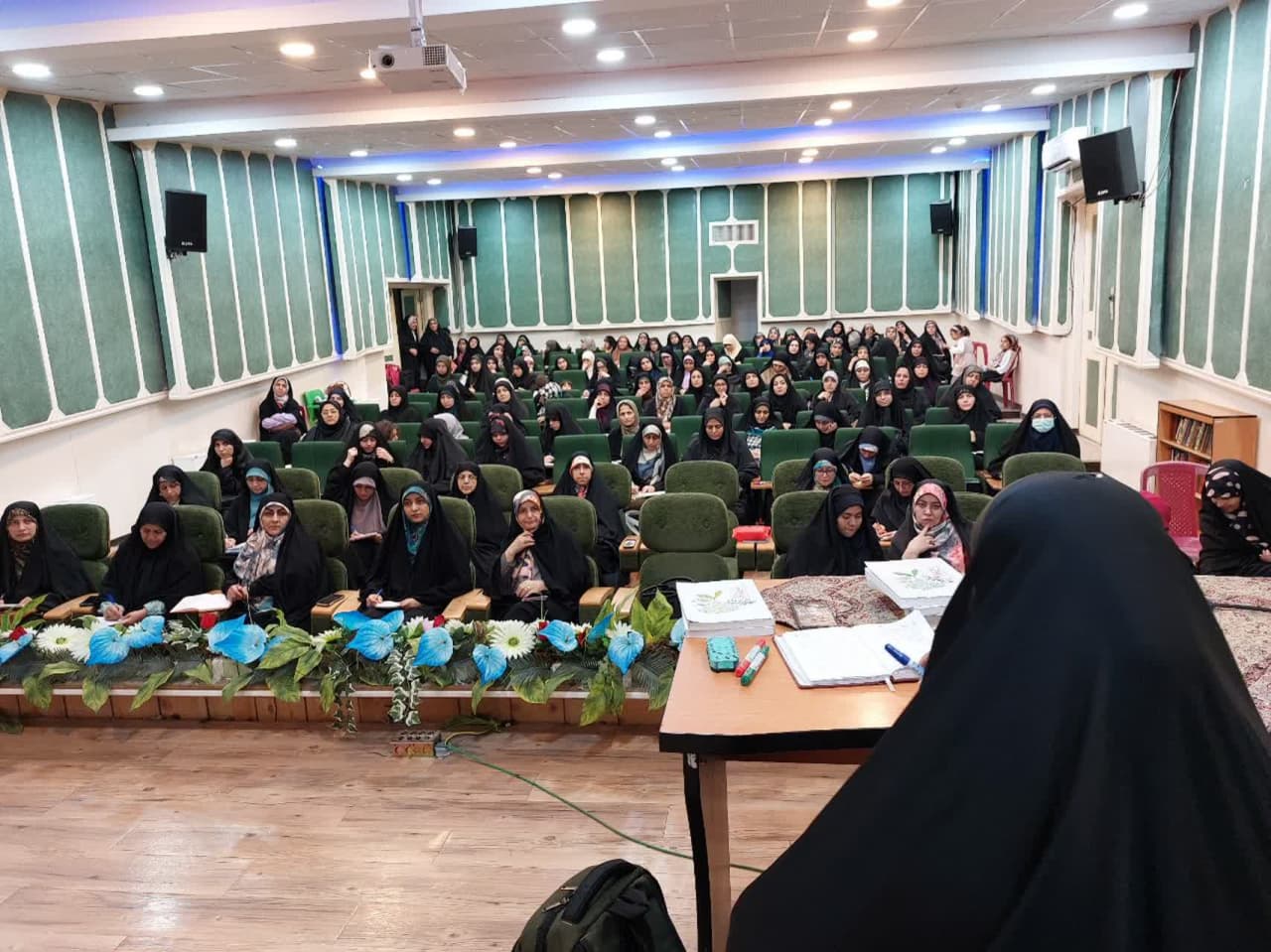 به همت دارالقرآن سازمان فرهنگی شهرداری اسلامشهر آغاز شد:  نخستین دوره تخصصی تربیت مربی کودک و نوجوان در  اسلامشهر