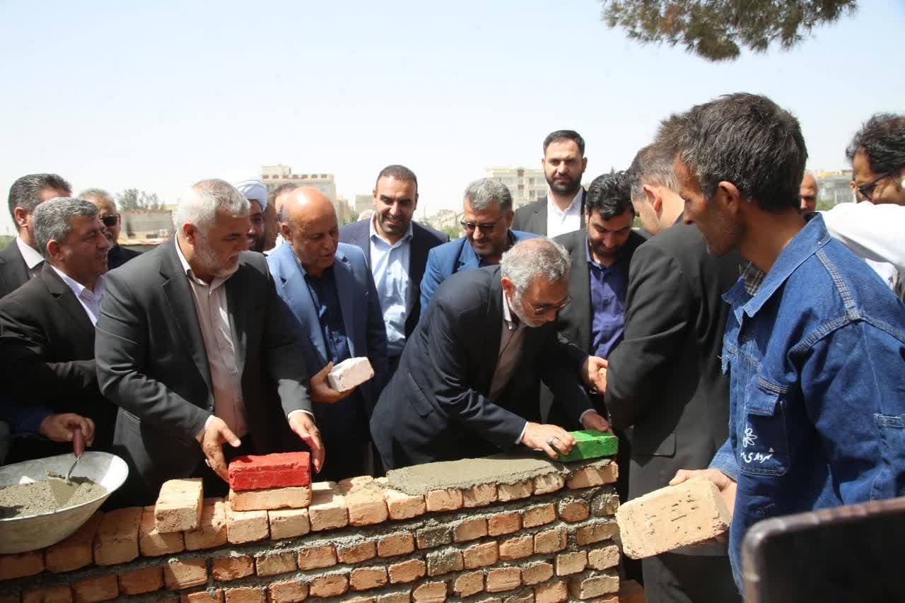 برگزاری آیین خشت‌گذاری مدرسه حضرت ثامن‌الحجج (ع) در اسلامشهر