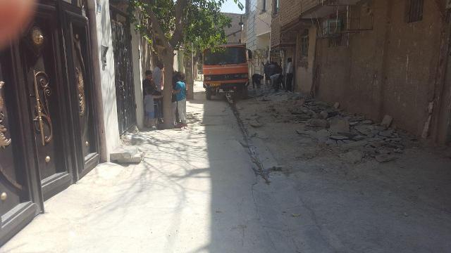 اجرای عملیات زیرسازی آسفالت درکوچه گلبن هفتم خیابان فدائیان اسلام