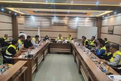 برگزاری جلسه ماهیانه مسئولین نواحی و پیمانکاران مناطق در سالن جلسات خدمات شهری