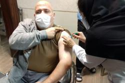 تزریق دُز سوم واکسن کرونا به کارکنان آرامستان دارالسلام شهرداری اسلامشهر