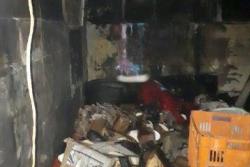 عملیات نفسگیر آتشنشانان اسلامشهر برای خاموش کردن آتش یک تولیدی کفش