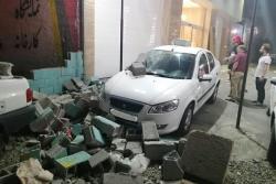 خسارت به 3 خودرو در پی ریزش آوار در مجتمع صنفی خدماتی اسلامشهر